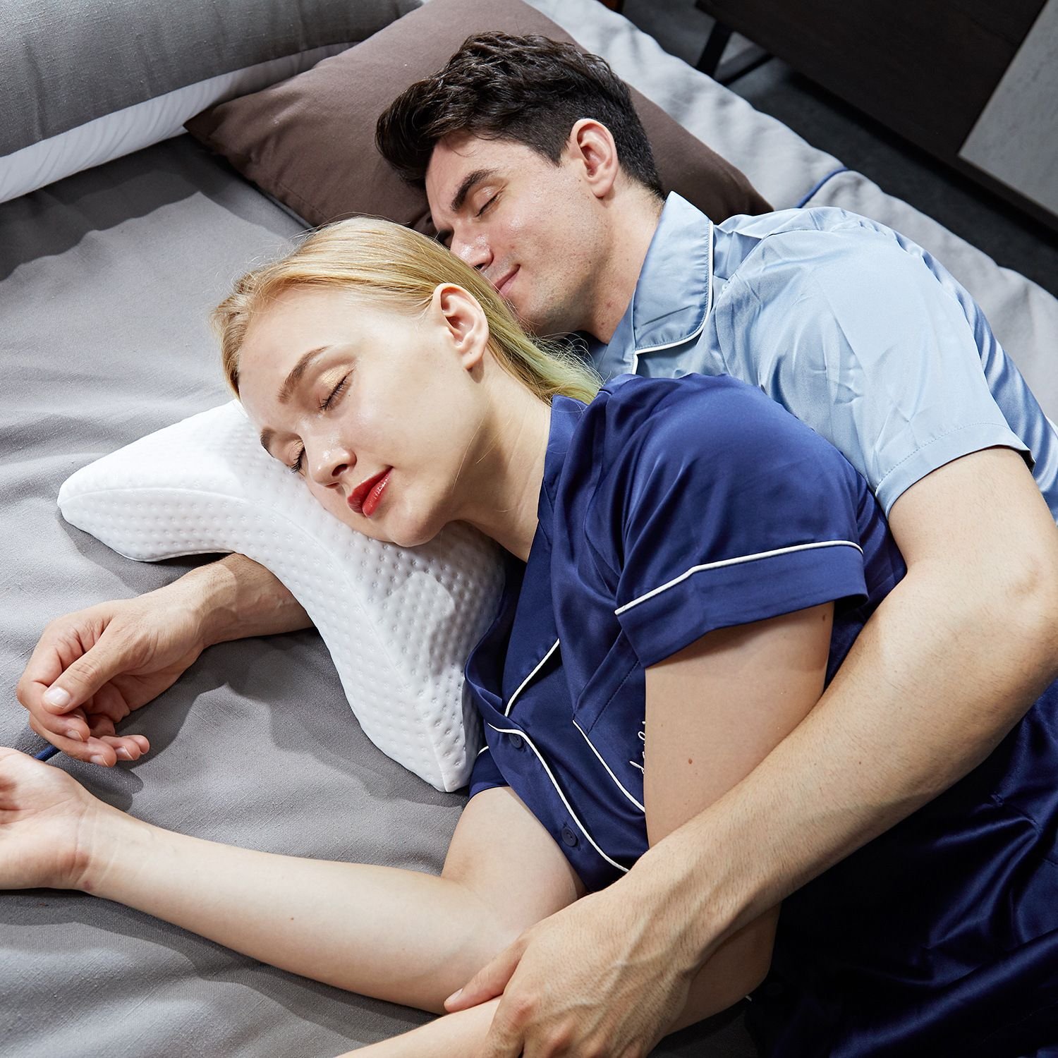 1pc Sleeping Pillow Couple Pillow Arm Pillow Slow Rebound Pressure Cuddle Pillow Memory Foam Travel Arched Shaped U Pillow Providing Comfort And